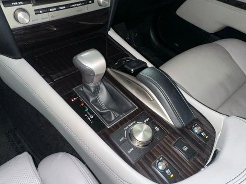 Used 2017 Lexus LS 460 F Sport image 28