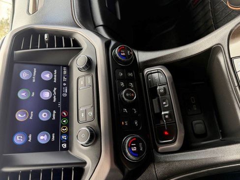 Certified 2023 GMC Acadia AT4 w/ Technology Package AWD/4WD image 9