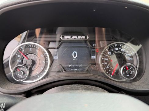Used 2022 RAM 1500 Laramie AWD/4WD image 17