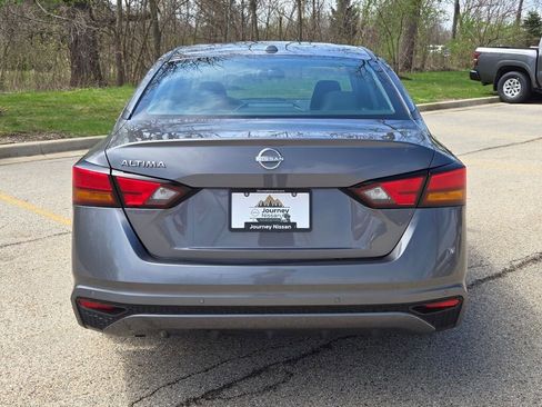 Used 2025 Nissan Altima 2.5 S FWD image 10