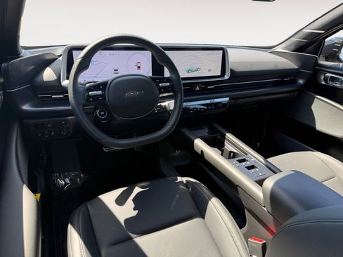 Used 2024 Hyundai Ioniq 6 Limited image 15