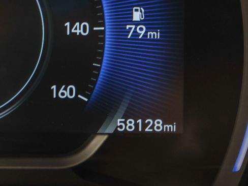 Used 2020 Hyundai Santa Fe SEL image 14