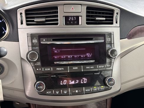 Used 2011 Toyota Avalon FWD image 18