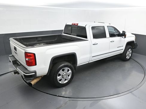 Used 2015 GMC Sierra 2500 Denali w/ Duramax Plus Package AWD/4WD image 38
