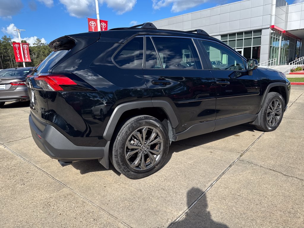 Certified 2025 Toyota RAV4 XLE Premium AWD/4WD image 7