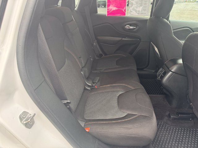 Used 2016 Jeep Cherokee 75th Anniversary FWD image 16