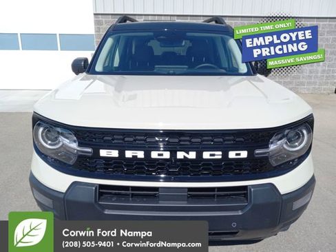 New 2025 Ford Bronco Sport Outer Banks w/ Outer Banks Tech Package+ AWD/4WD image 8