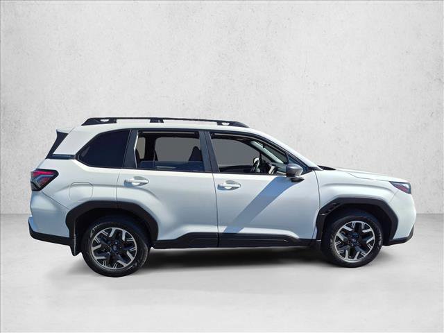 Certified 2025 Subaru Forester Premium AWD/4WD image 4