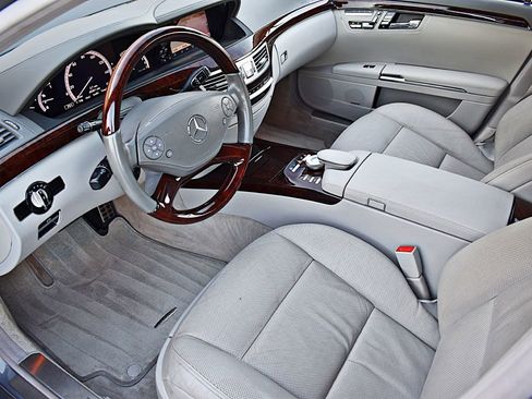 Used 2013 Mercedes-Benz S 550 image 17