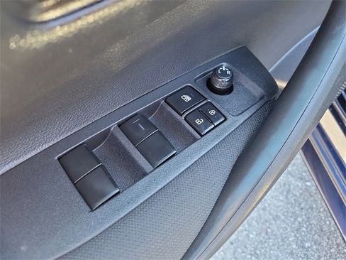 Used 2023 Toyota Corolla LE image 17