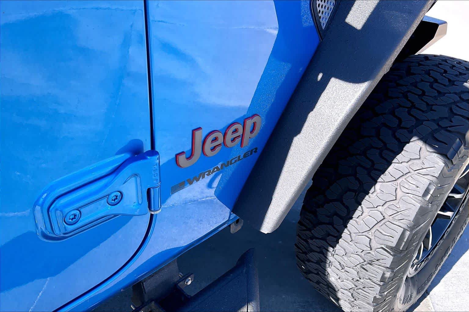 Used 2024 Jeep Wrangler Unlimited Rubicon w/ XTREMEE 35" Tire Package AWD/4WD image 29