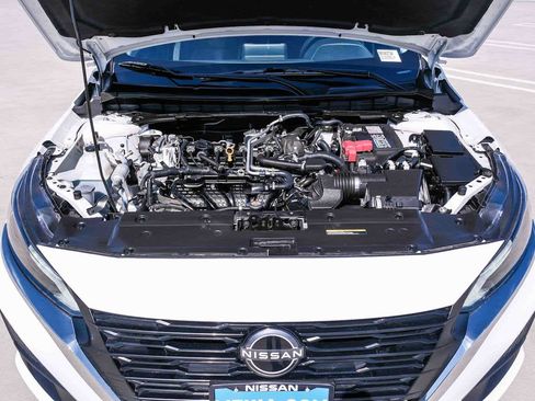 Used 2025 Nissan Altima 2.5 SV FWD image 28