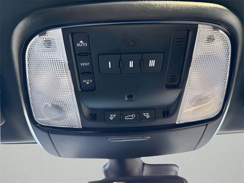 Used 2025 Dodge Durango R/T image 43