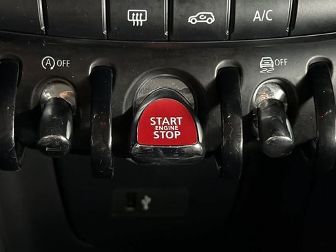 Used 2022 MINI Cooper 2-Door Hardtop FWD image 22