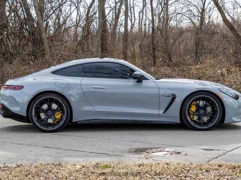 Used 2025 Mercedes-Benz AMG GT 63 image 9