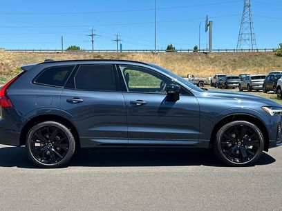 New 2026 Volvo XC60 B5 Ultra w/ Climate Package