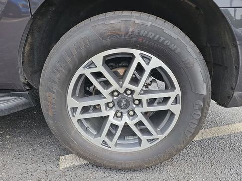 Used 2025 Ford Expedition Max Active image 9