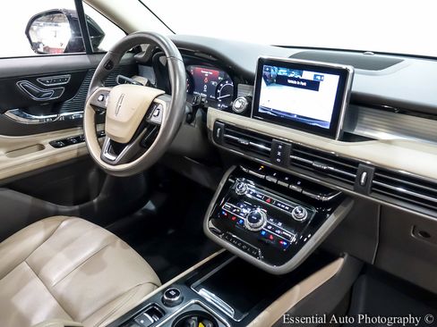 Used 2021 Lincoln Corsair AWD w/ Equipment Group 101A image 35