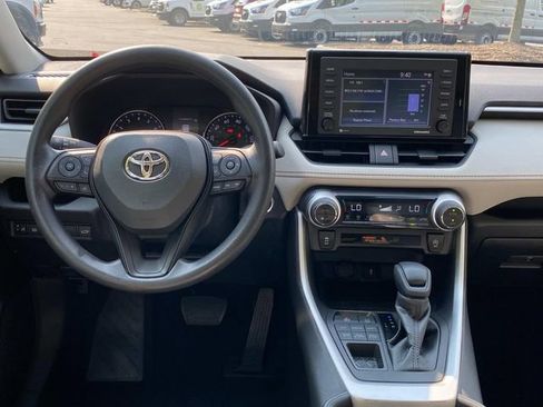 Used 2022 Toyota RAV4 XLE w/ Convenience Package AWD/4WD image 8