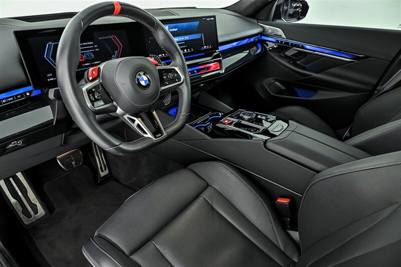 Used 2025 BMW M5 Touring AWD/4WD image 22