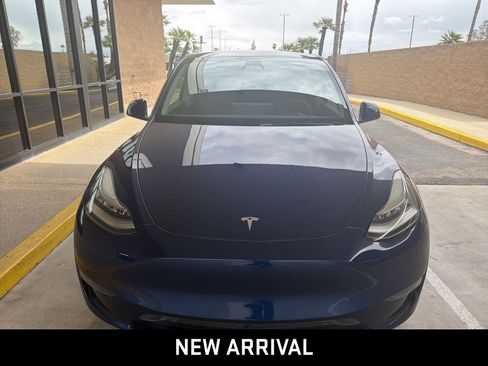 Used 2023 Tesla Model Y Long Range image 2