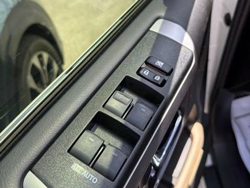 Used 2019 Toyota 4Runner Limited AWD/4WD image 14