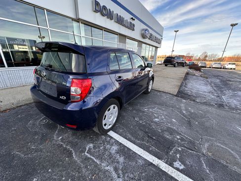 Used 2014 Scion xD image 2