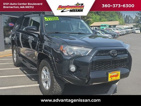 Used 2018 Toyota 4Runner SR5 AWD/4WD image 7