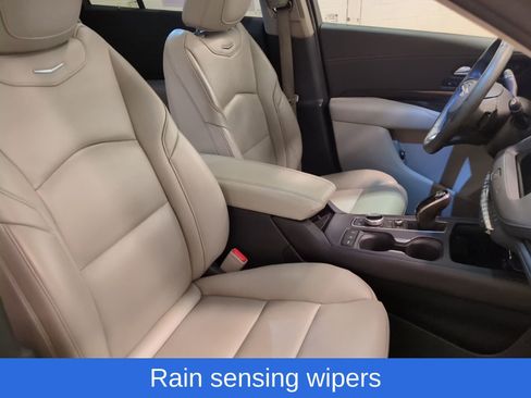 Used 2020 Cadillac XT4 Premium Luxury w/ Cold Weather Package image 10