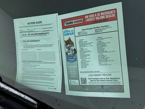 Certified 2024 Chrysler Pacifica Touring-L image 15