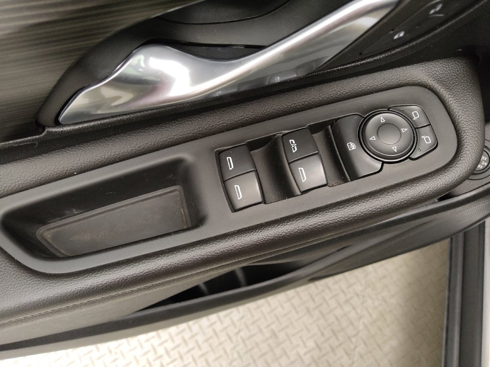 Used 2022 GMC Terrain SLE w/ Driver Convenience Package FWD image 27