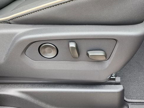 New 2026 GMC Yukon Elevation image 42