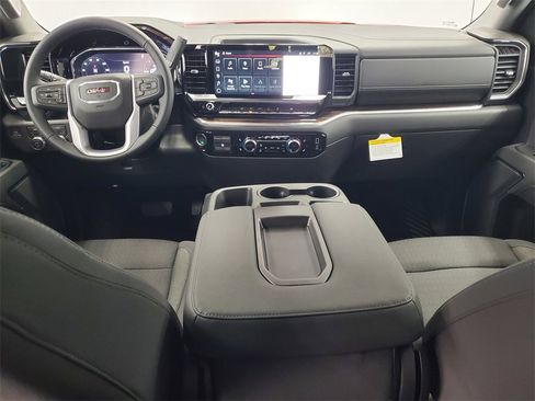 New 2026 GMC Sierra 1500 Elevation image 5