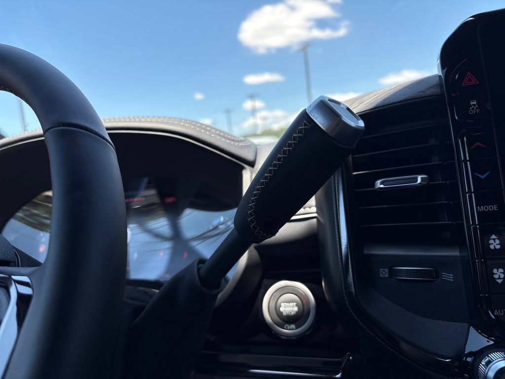 New 2026 RAM 3500 Limited AWD/4WD image 36