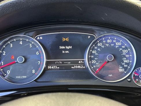 Used 2017 Volkswagen Touareg Wolfsburg Edition image 27