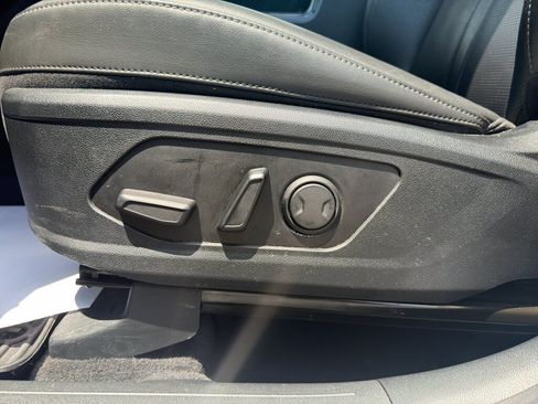 Used 2024 Kia Sorento SX AWD/4WD image 11