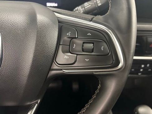 Used 2025 Buick Encore GX Preferred FWD image 23