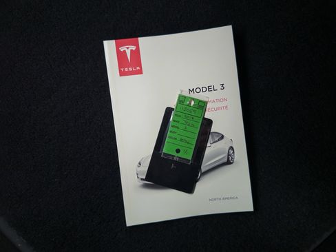Used 2018 Tesla Model 3 Long Range RWD image 22