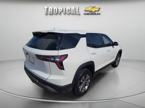 New 2026 Chevrolet Equinox LT w/ Safety and Technology Package FWD image 5