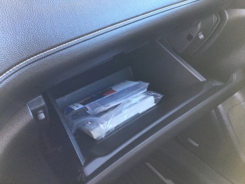 Used 2023 GMC Acadia SLT w/ Elevation Edition image 23