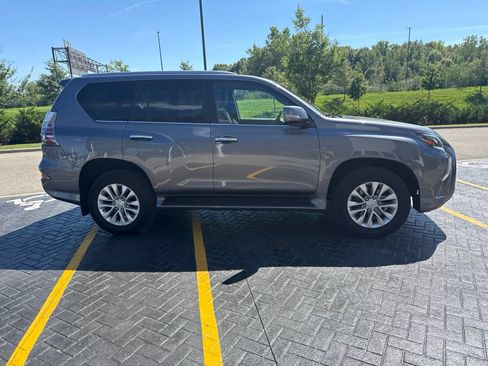 Used 2021 Lexus GX 460 Premium w/ Premium Package AWD/4WD image 4
