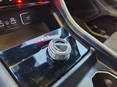 Used 2024 Jeep Grand Cherokee L Laredo image 20