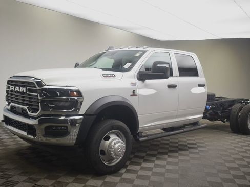 New 2026 RAM 5500 Tradesman w/ Chrome Appearance Group AWD/4WD image 15