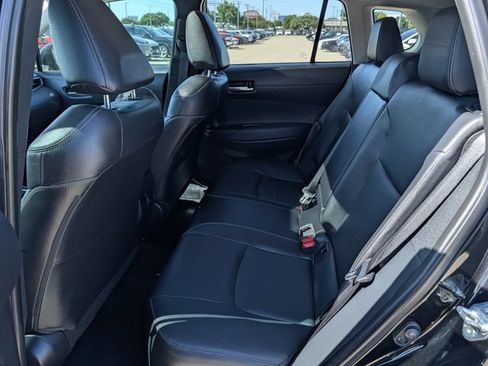 Used 2024 Toyota Corolla Cross XLE w/ Convenience Package FWD image 28