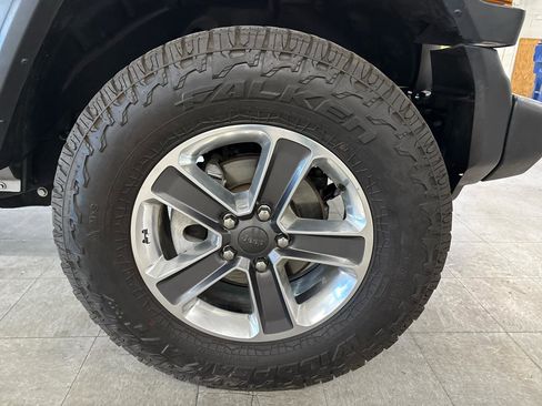 Used 2018 Jeep Wrangler Unlimited Sport S image 59