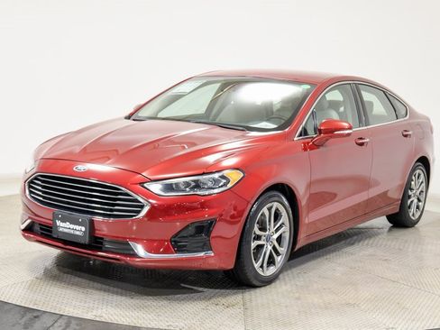 Used 2019 Ford Fusion SEL image 3