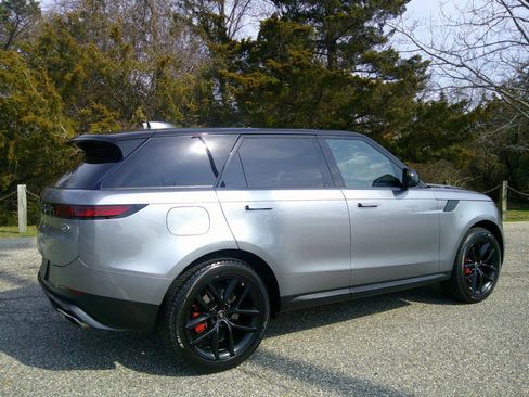Used 2023 Land Rover Range Rover Sport SE image 18