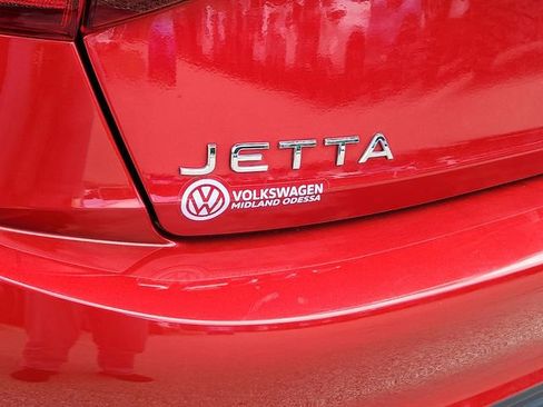 Used 2022 Volkswagen Jetta SE FWD image 32