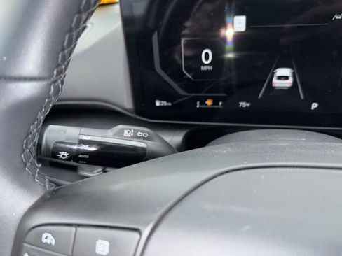 Used 2025 Kia K4 EX image 30