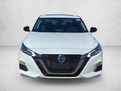 Used 2020 Nissan Altima 2.5 SR w/ Premium Package image 2